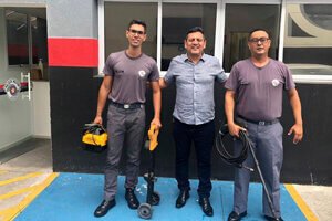 Vereador Sergio Santana realiza doação de Lavadora WAP para a 1ª CIA do 6º BPM-I em Santos