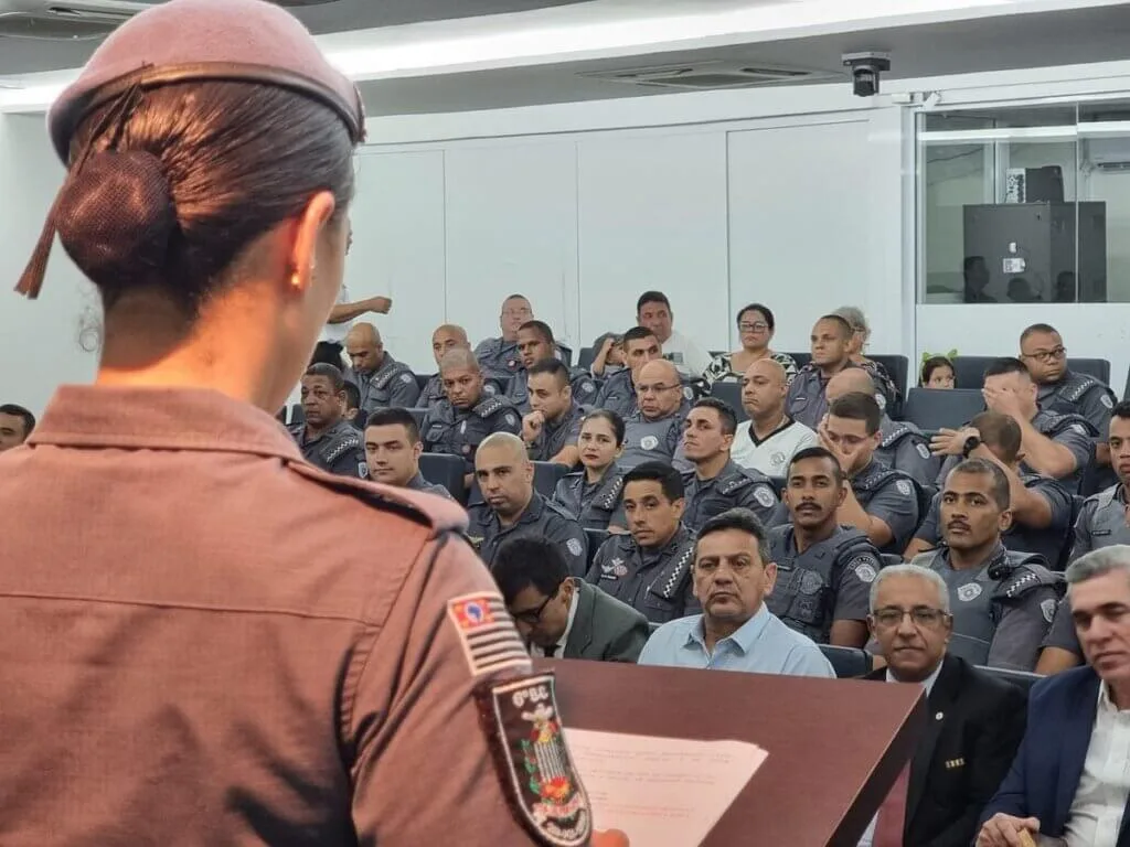 Solenidade em homenagem aos policiais militares reforça a valorização da segurança pública - Vereador Sergio Santana