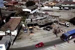 Terreno adquirido pela Prefeitura vai alargar pista e abrigar base da PM na entrada de Santos